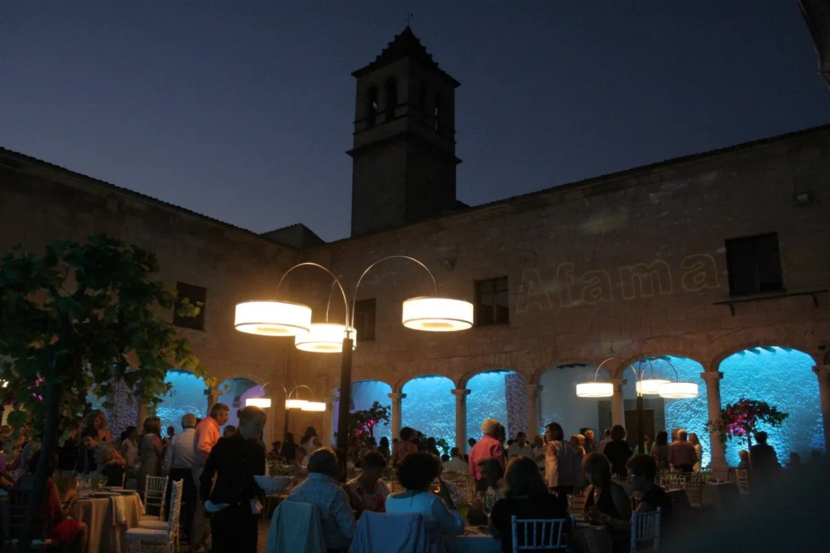 Boda iluminada por The Balearic Lighthouse