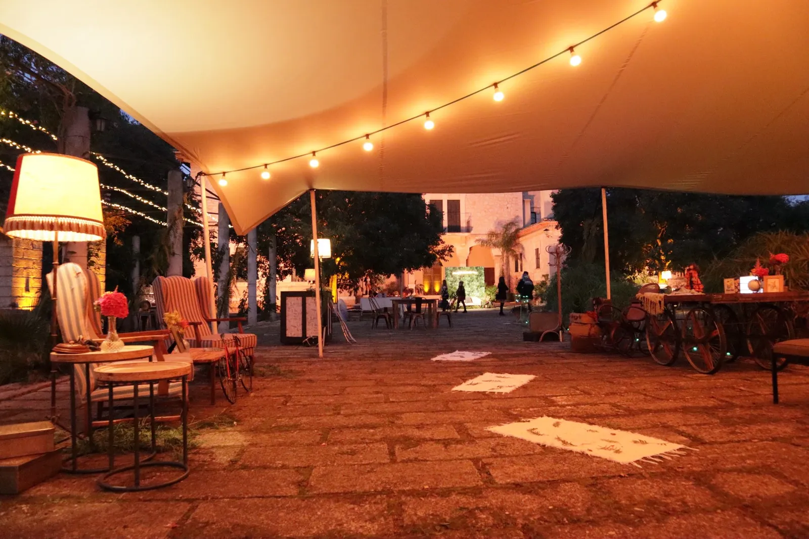 Iluminación de carpas